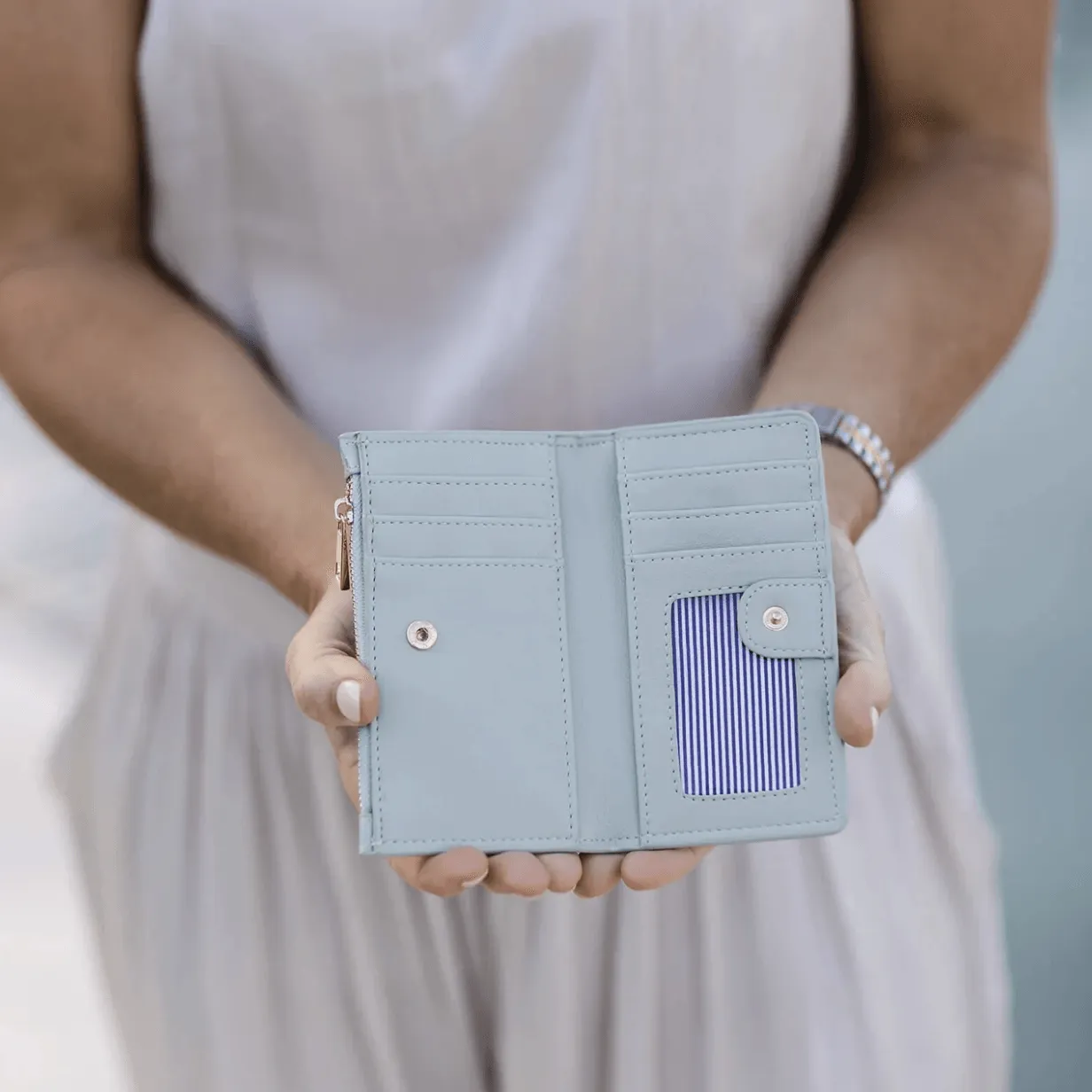 Mint Green Ivy Croc Pattern Compact Cardholder