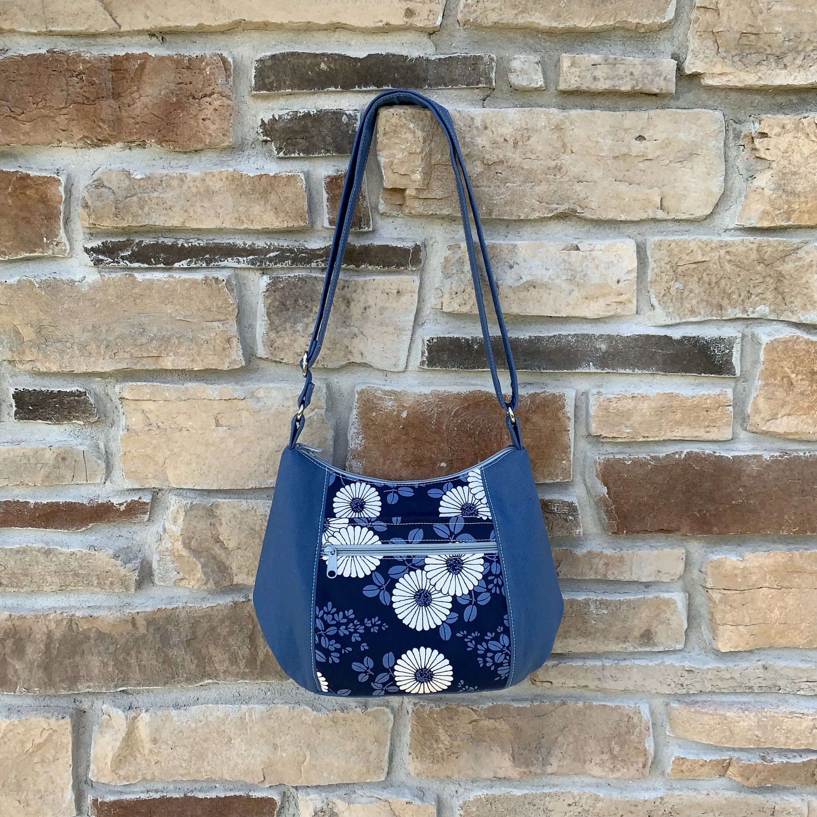 Shoreline Shoulder Bag Sewing Pattern