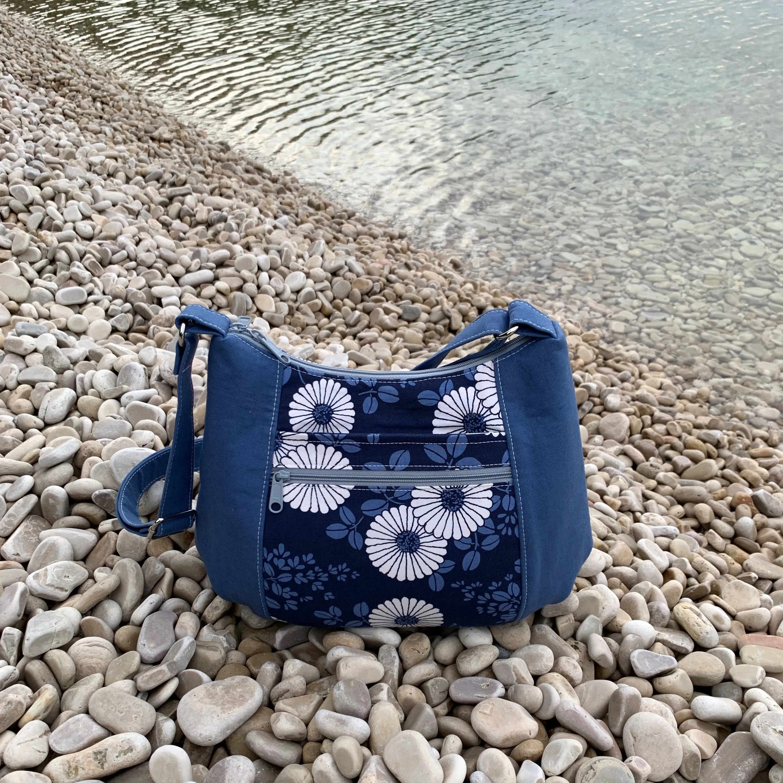 Shoreline Shoulder Bag Sewing Pattern