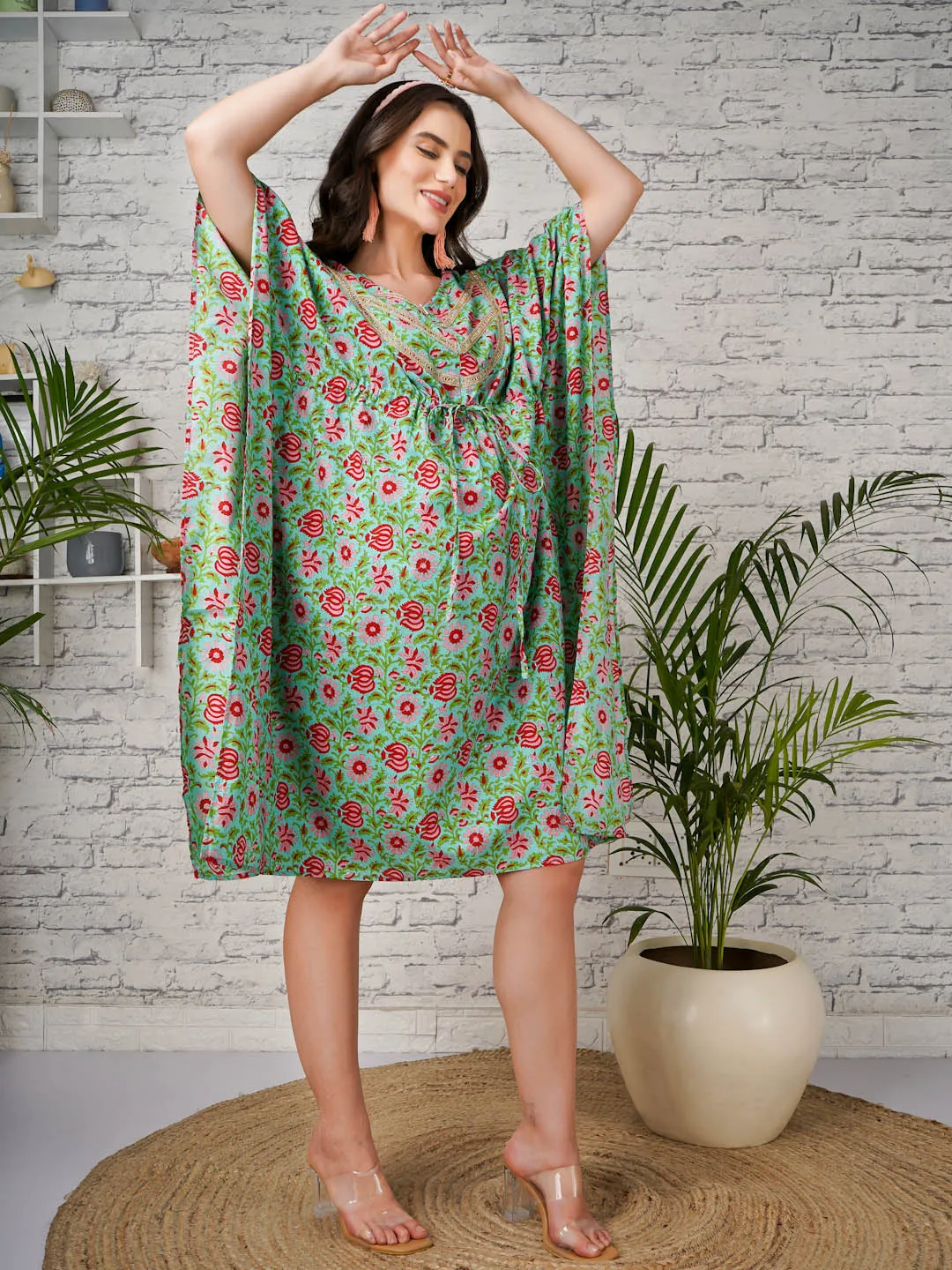 SHREY - GREEN FLORAL PRINT MATERNITY KAFTAN WITH EMBROI